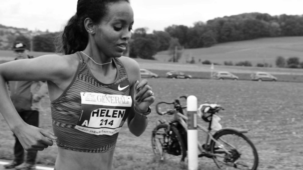 Helene Bekele Tola courant un marathon